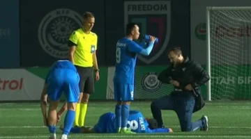 وفاة لاعب يبلغ 19 عامًا بعد مباراة في الدوري الكازاخي تثير تساؤلات حول لياقة الرياضيين الشباب